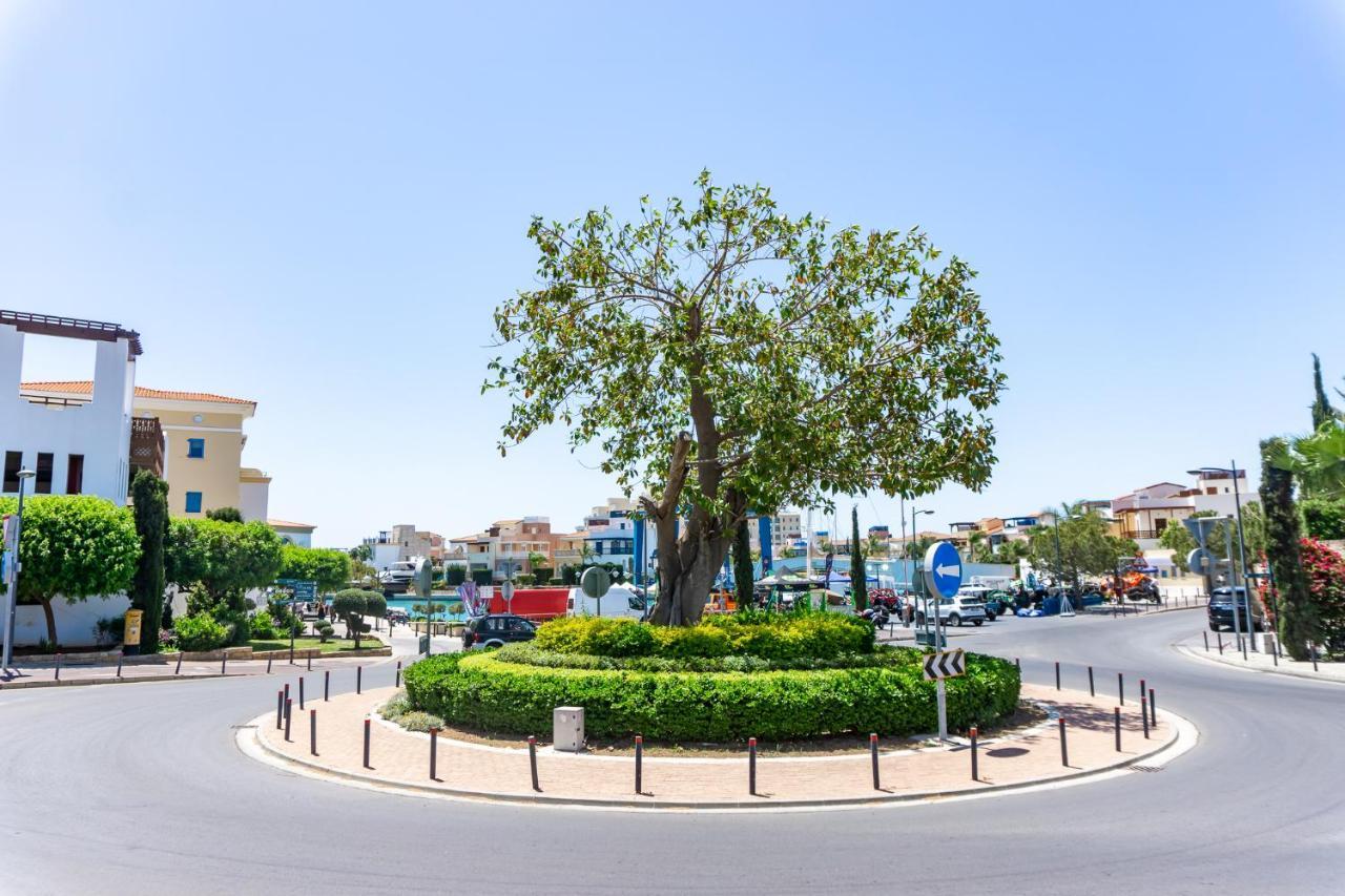 Limassol Marina Nereids D22 By Ezoria Villas Extérieur photo